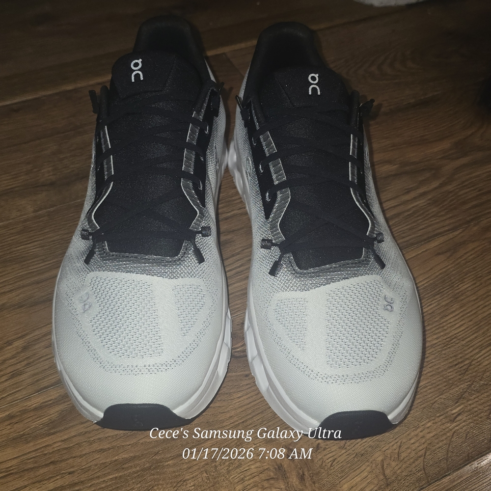 NIB On Running Cloudflyer Men’s 11.5 | White Black Shadow Sneakers